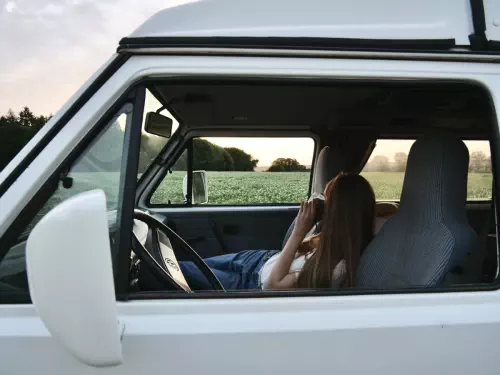 Location de combis vintage en Bretagne