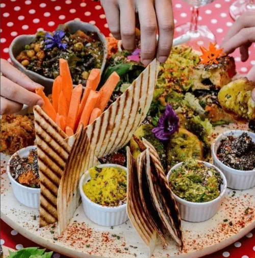 Foodtruck végan coloré à Caen