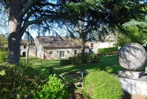 Château viticole en agriculture biologique de l'Entre-deux-Mers