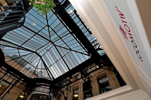 Grande salle de réception sous verrière Bordeaux centre