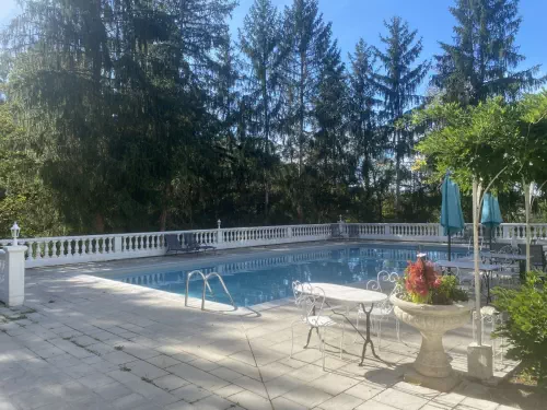 Demeure charmante et arborée proche de Rodez