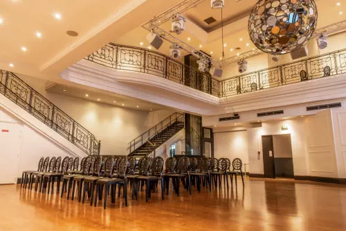 Immense espace de réception à proximité de l'Arc de Triomphe