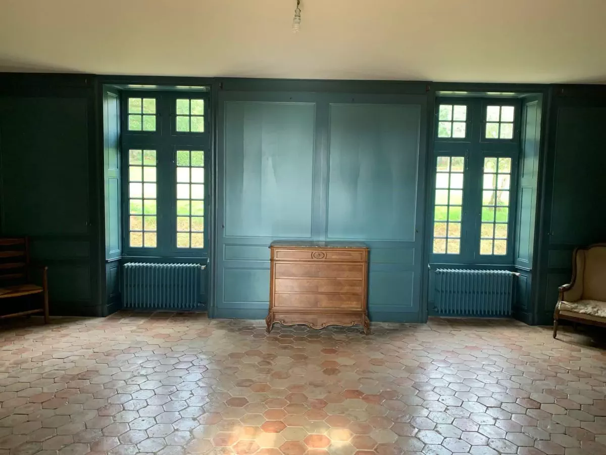 L'intérieur : pour les enfants, réunion, conférence, vidéo-projection, salle à manger