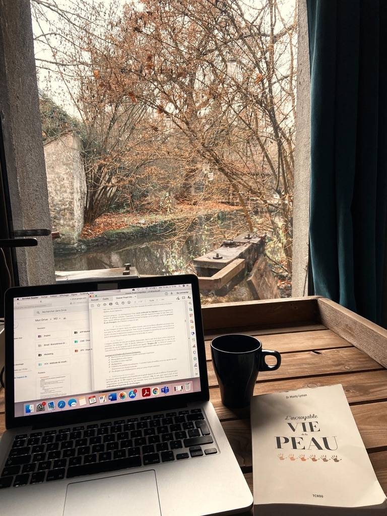 Postes de travail vue rivière