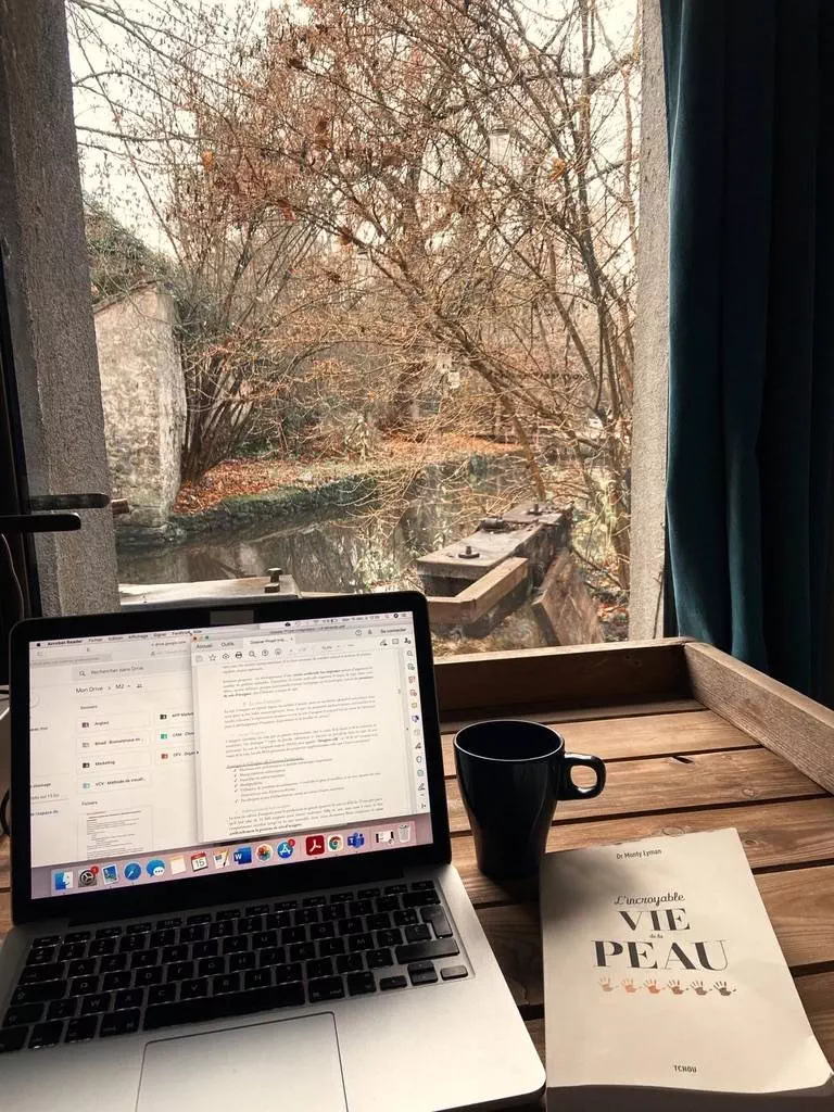 Postes de travail vue rivière