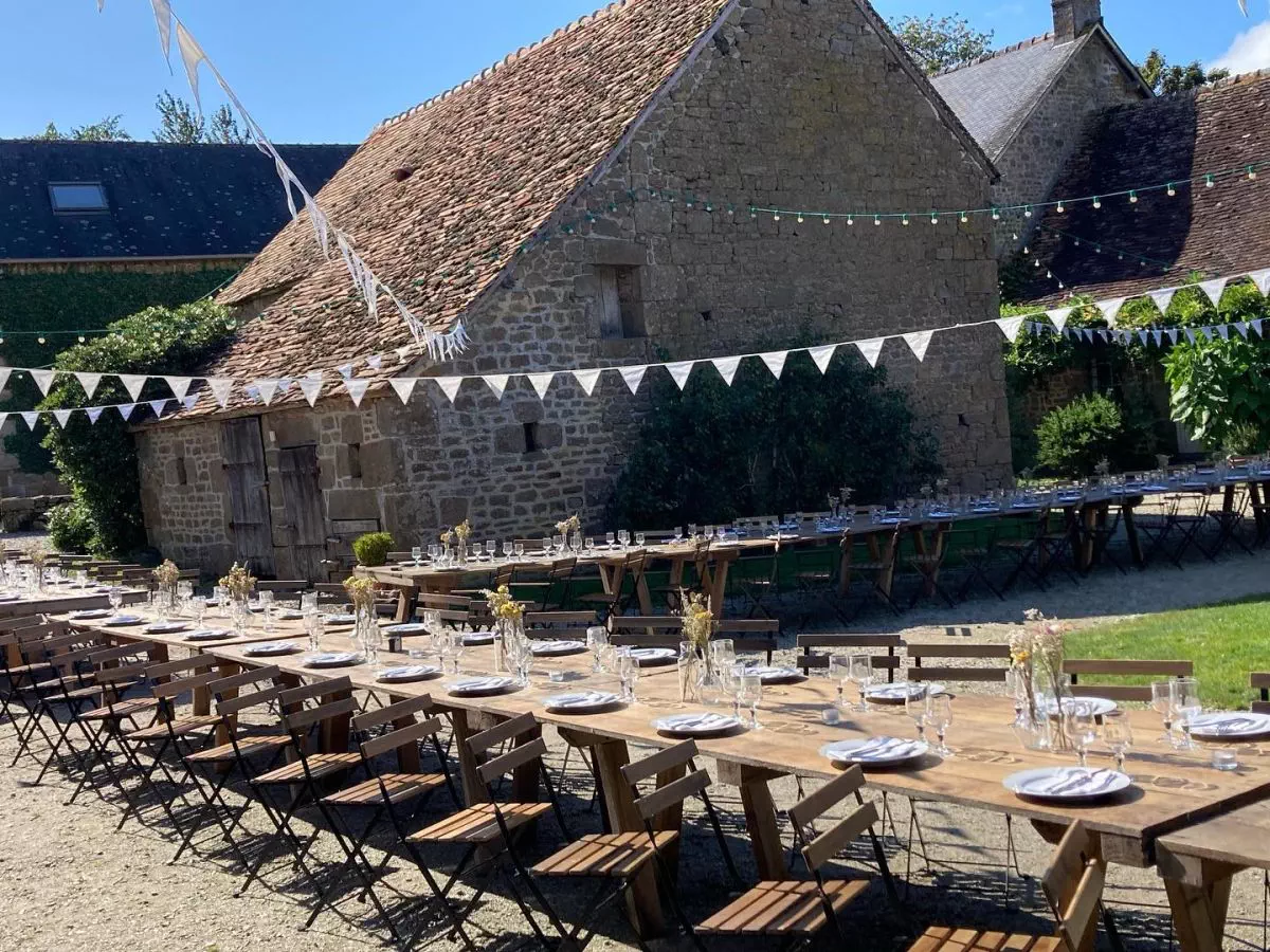 Repas assis en extérieur