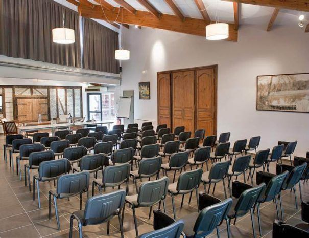 Salle de réception format conférence