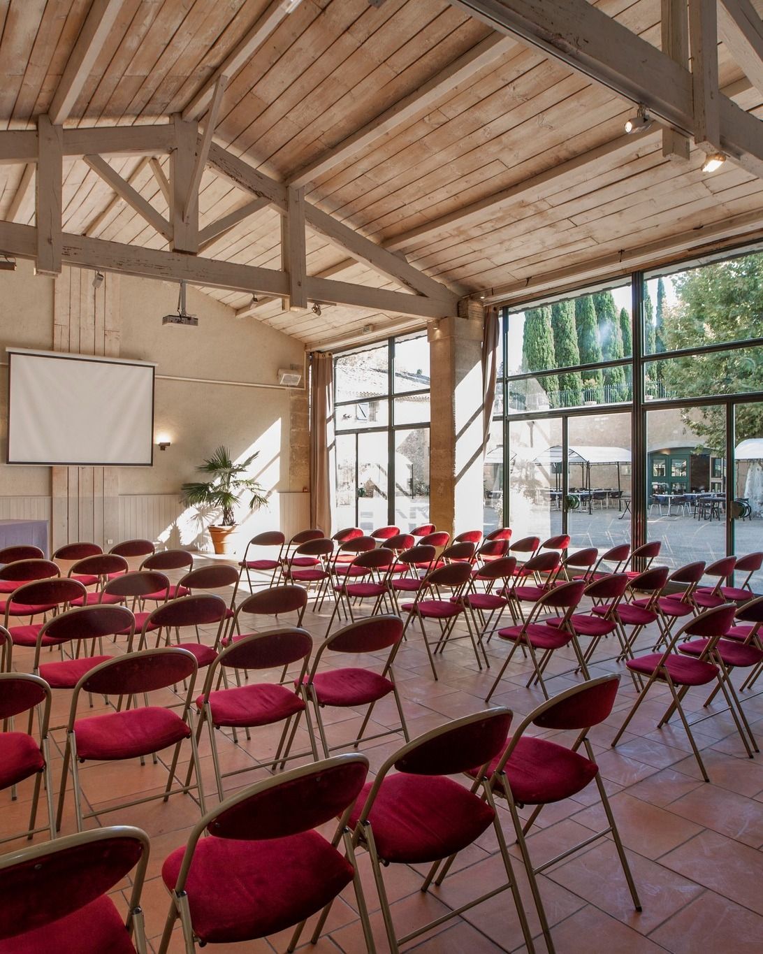 Salle Les Baumelles