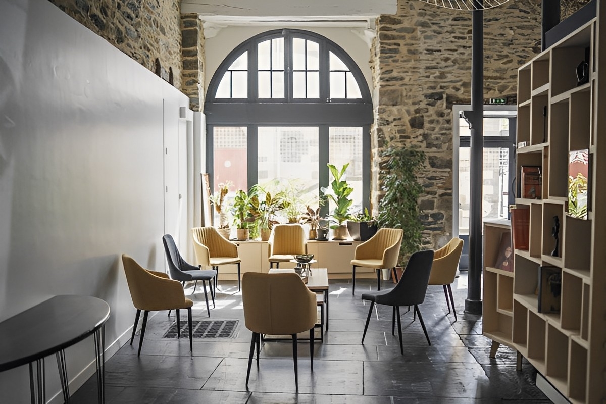 Grande salle, open space pour salon assis ou cocktail debout