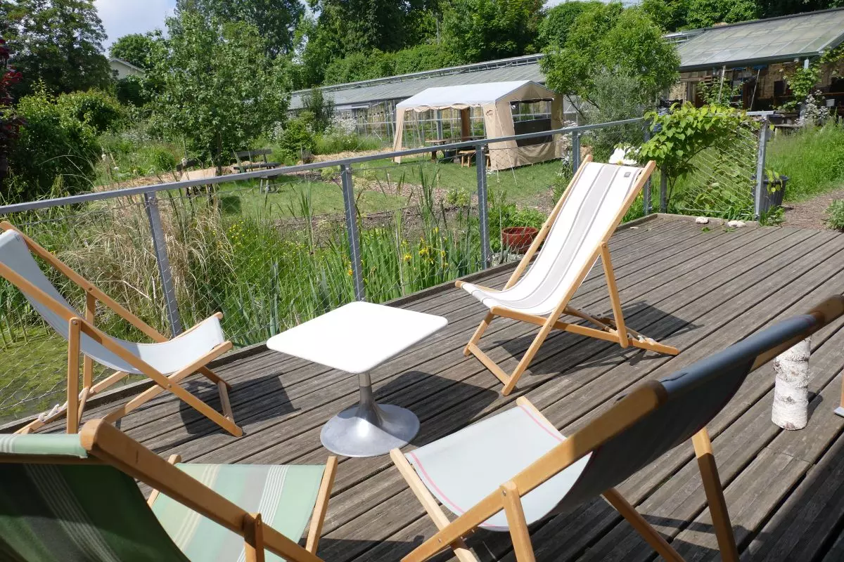 Une terrasse pour se détendre ou déjeuner