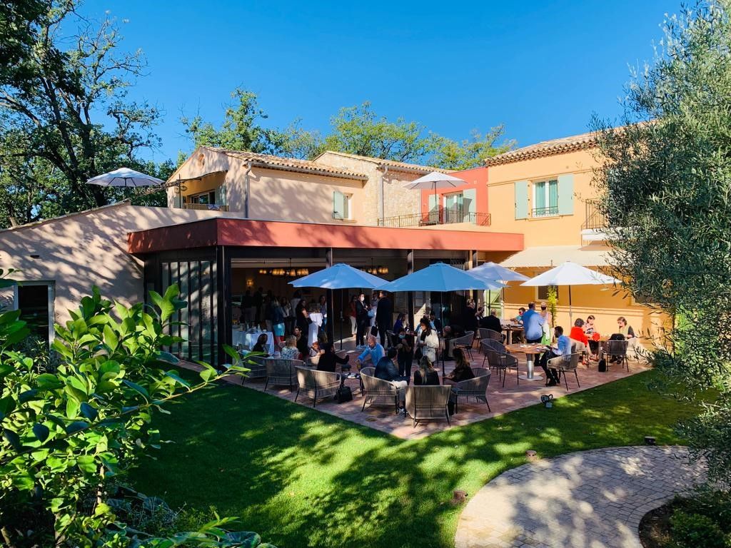 Hôtel et ses espaces réceptifs dans les Alpes-Maritimes