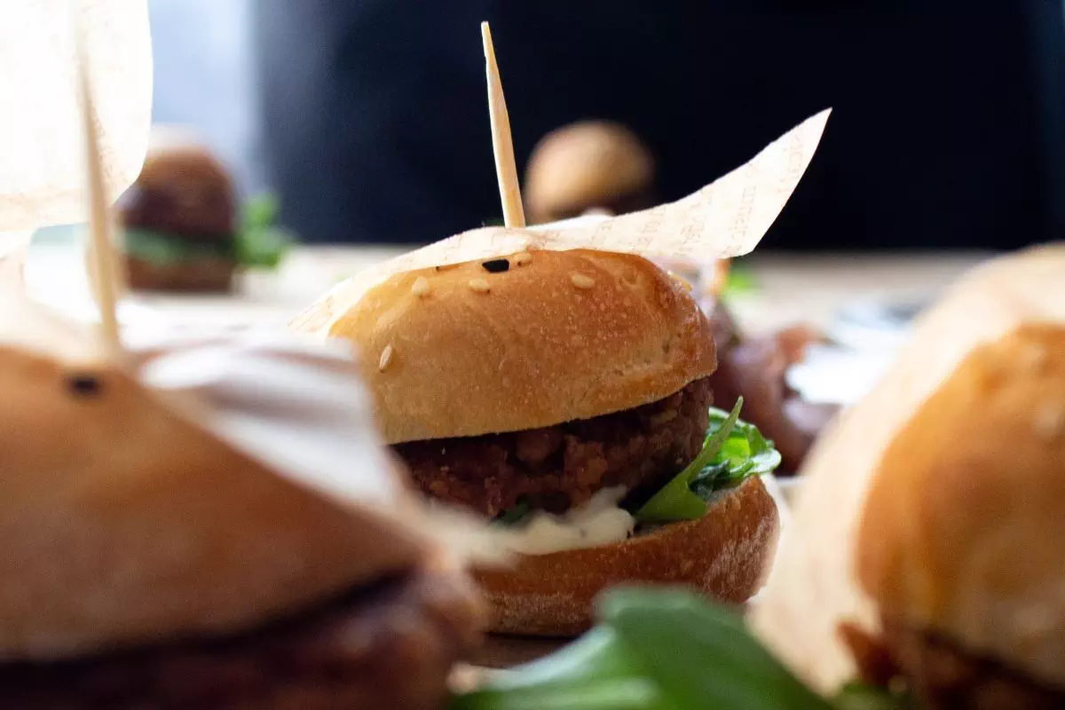 Atelier live mini burgers
